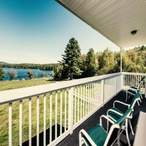 Crescent Lake Inn And Suites ウルフボロ エクステリア 写真
